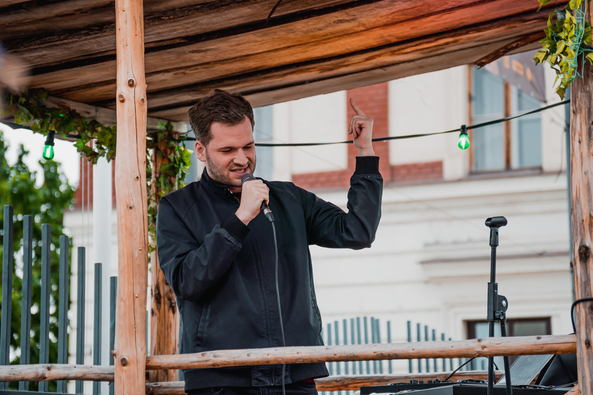 PÁN NUSLÍ – VRÁTNICE
